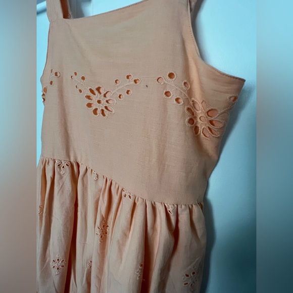 JAPNA - GIRL'S EYELET DRESS / Size 10 / Color  peach / Rouched back / - Picture 3 of 10